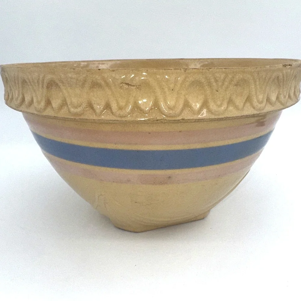 Yellowware Mixing Bowl Brown w/Pink & Blue Bands Crust Rim 9.5